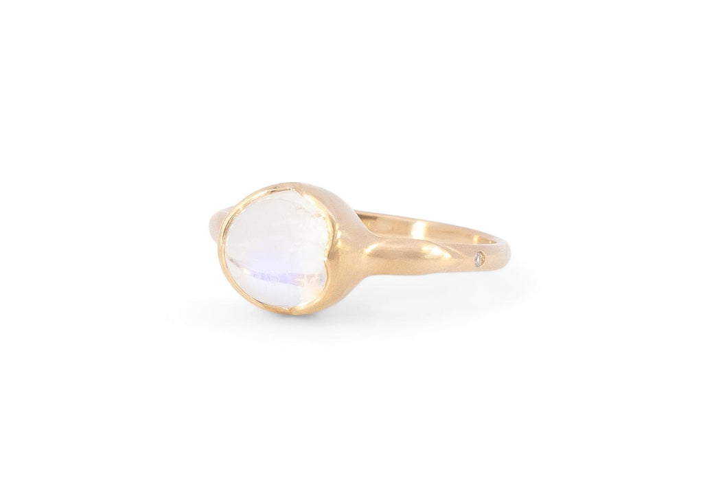 14k gold blue moonstone ring with carved arrow details