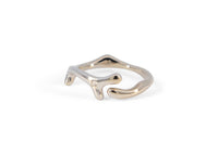 white gold seaweed ring with diamond
