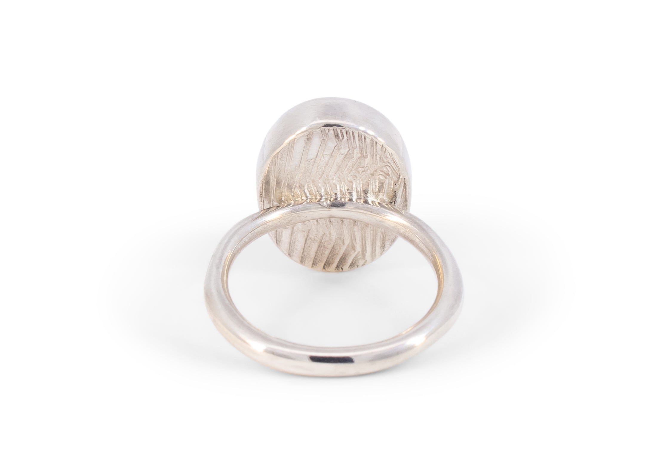 back of sterling silver oval abalone shell ring
