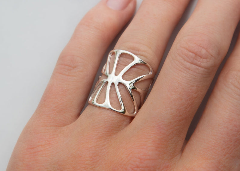gold-kalo-taro-leaf-knuckle-ring-with-negative-space
