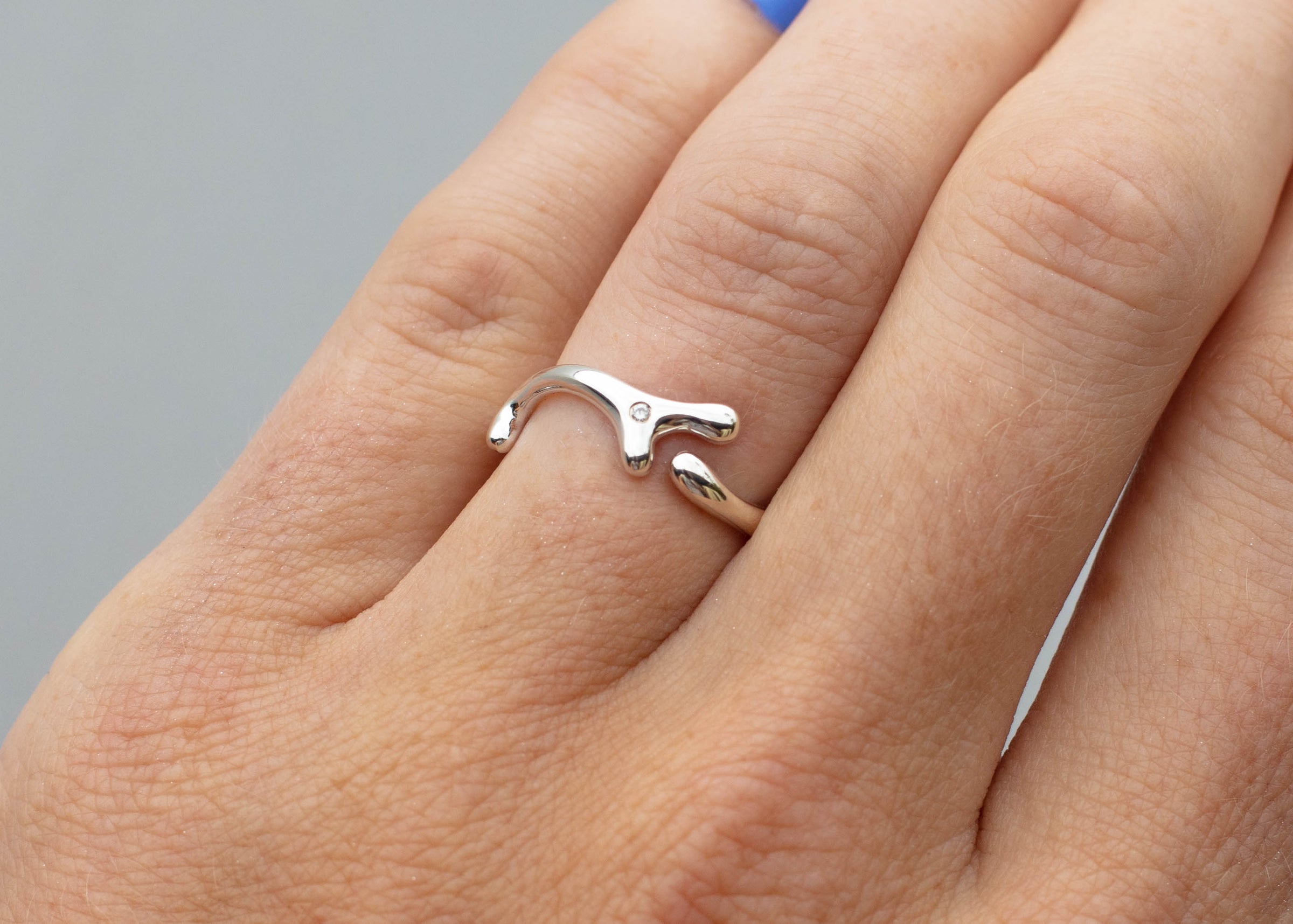 silver limu seaweed ring on hand