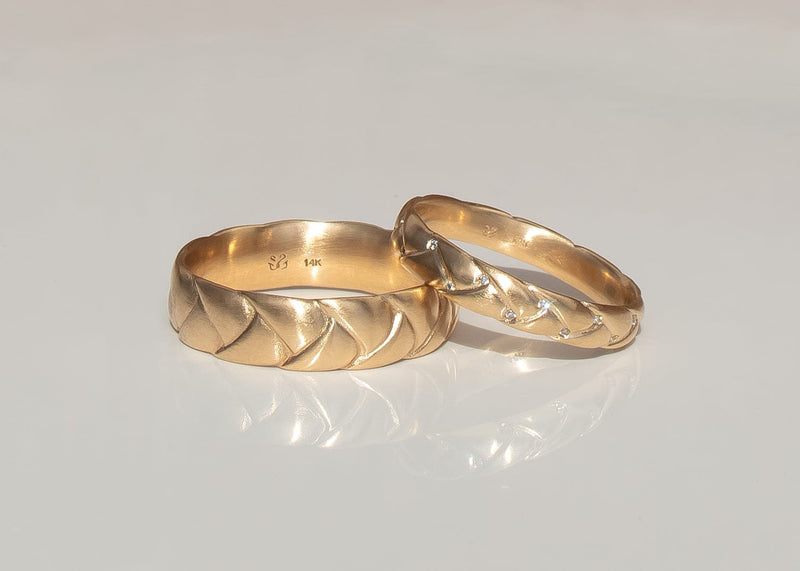 brushed gold braided travelers palm wedding band set