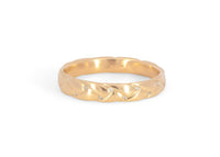 14k gold travelers palm women's alternative wedding band with diamonds