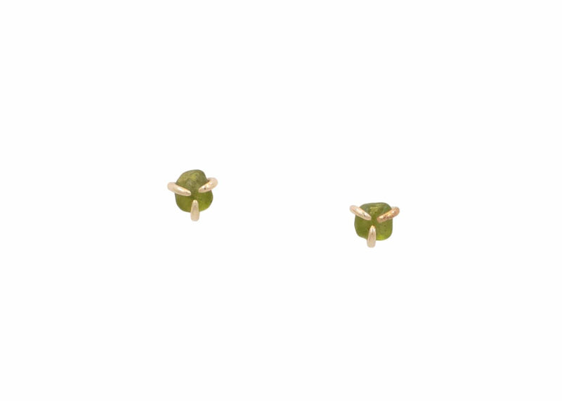 solid 14k gold claw-set sea tumbled hawaiian olivine peridot stud earrings