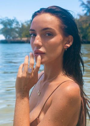 fan coral inspired 14k gold chalcedony cocktail ring on model Callan Jensen